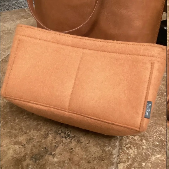 Madewell Transport Tote, Saddle, New with Tags - Picture 7 of 9